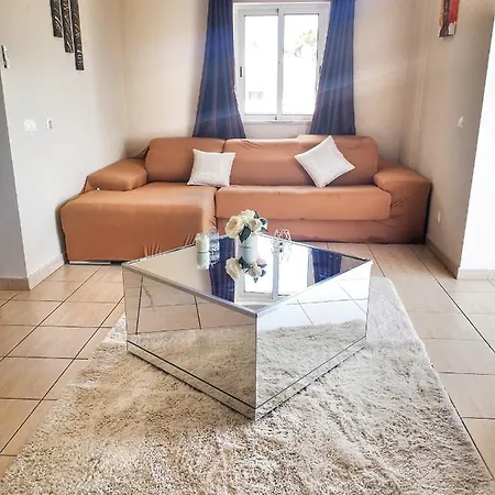 Penthouse With Rooftop & Seaview * גיאה