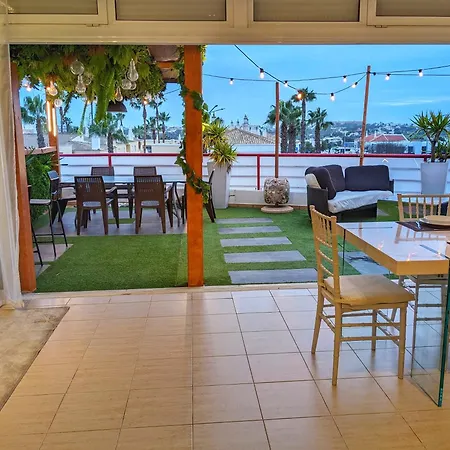Apartment Penthouse With Private Rooftop & Seaview