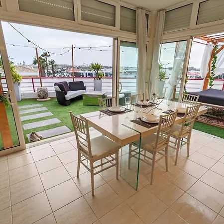 Penthouse With Private Rooftop & Seaview Apartament Guia (Faro)