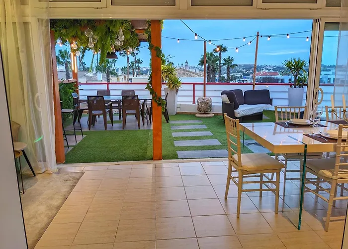 Daire Penthouse With Private Rooftop & Seaview