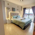 Penthouse With Private Rooftop & Seaview Guia (Faro)