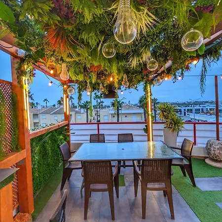 Penthouse With Private Rooftop & Seaview * Guia (Faro)