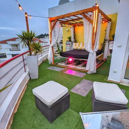 Penthouse With Private Rooftop & Seaview Appartement *