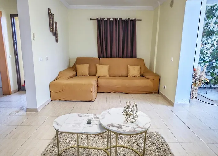 Penthouse With Private Rooftop & Seaview Appartement *