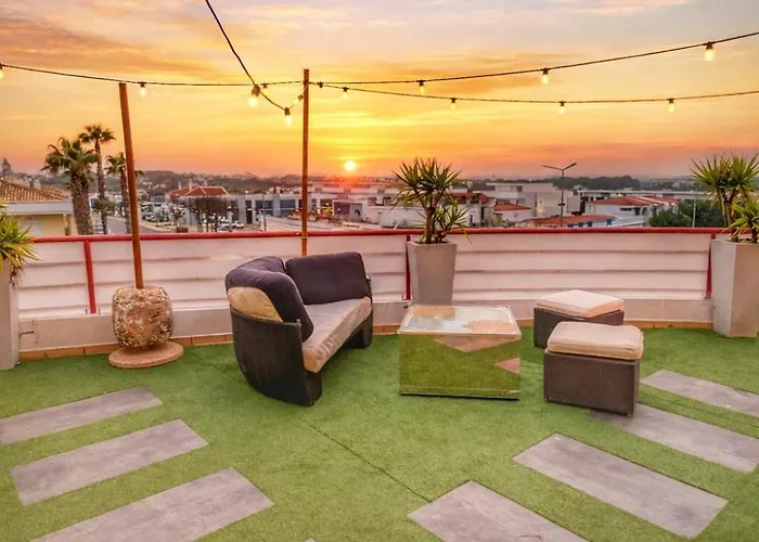 Appartement Penthouse With Private Rooftop & Seaview *