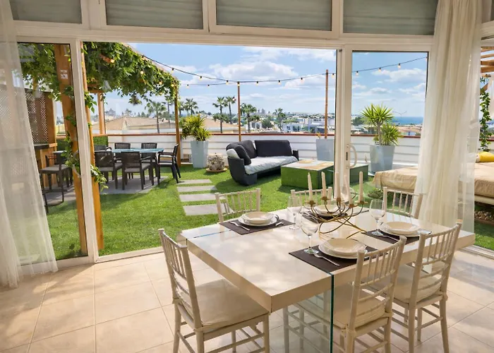 Penthouse With Private Rooftop & Seaview Appartement Guia (Faro)